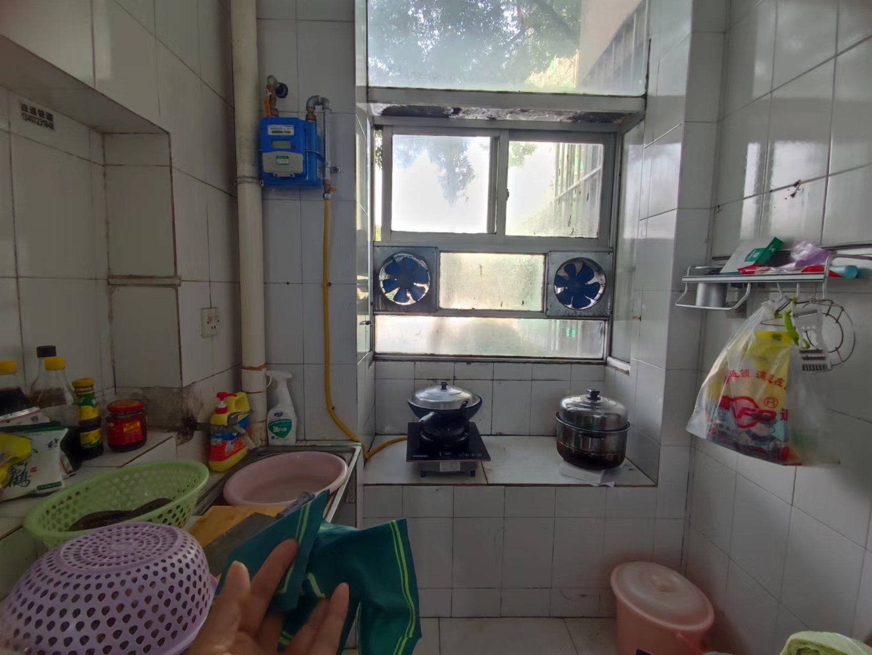 汉江学生公寓70年产权步梯2楼证件齐全看房方便