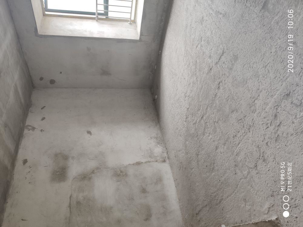 城南，新城一号，毛坯电梯中间楼层，证满两年3房2厅，户型方正，看房有钥匙