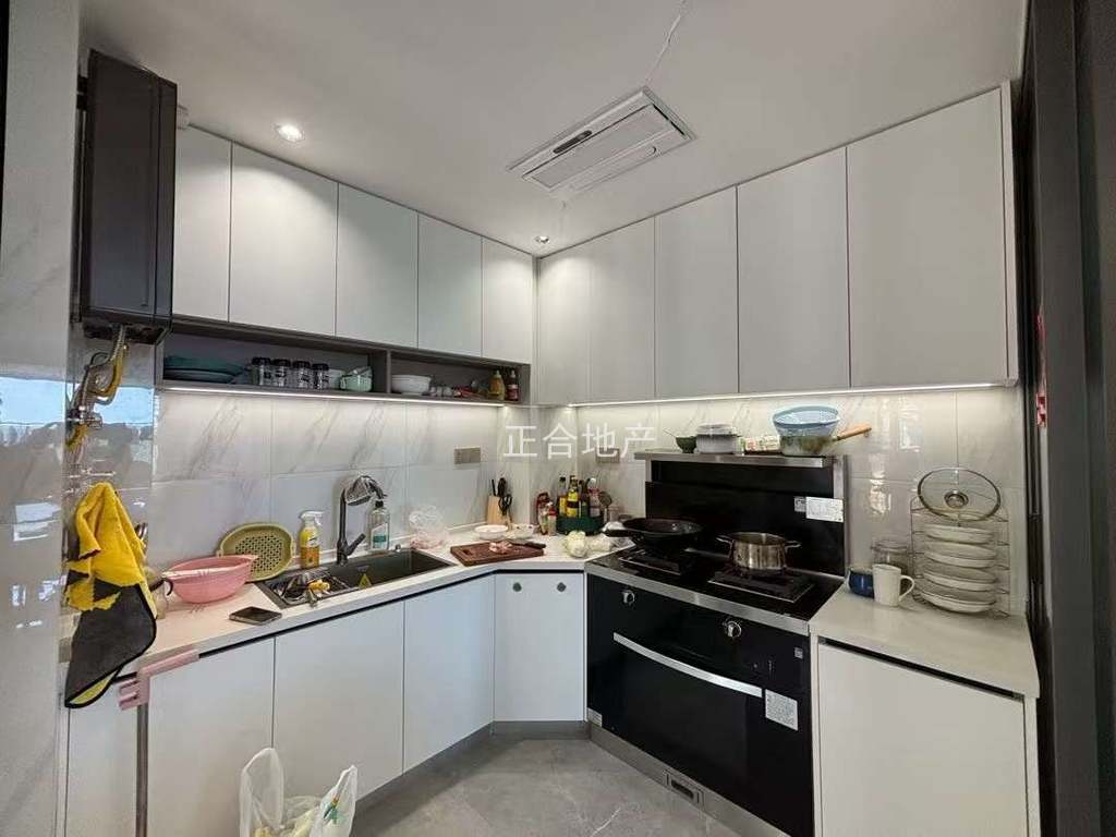 捡漏，城南，小高层，沔阳清华园，基本全新，电梯好楼层。精装三房，证满二