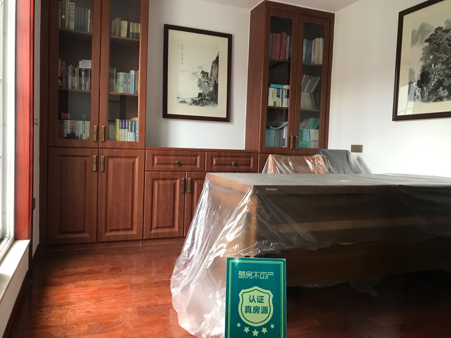 御江湾全新装修证满二三加一层联排别墅全屋监控设备价格美丽