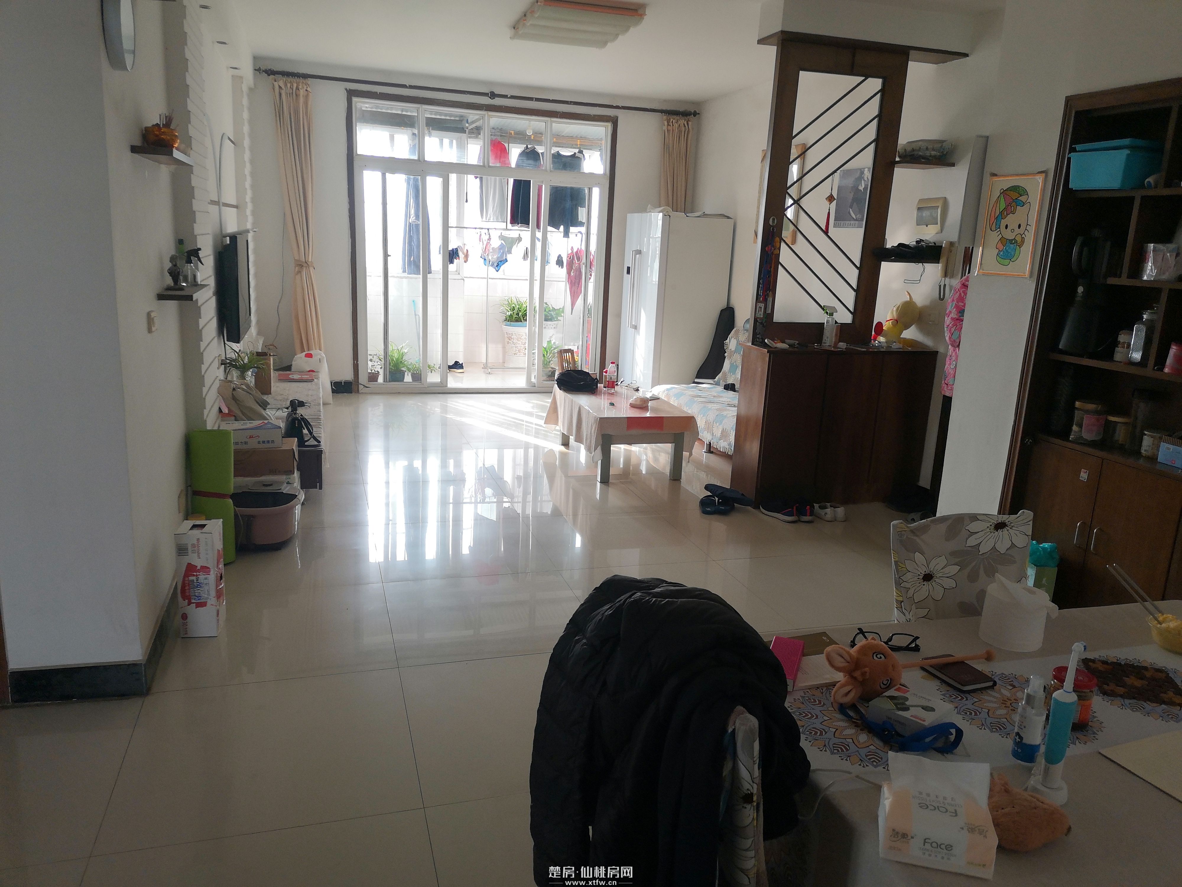 杜柳收费站对面金港湾酒店附近