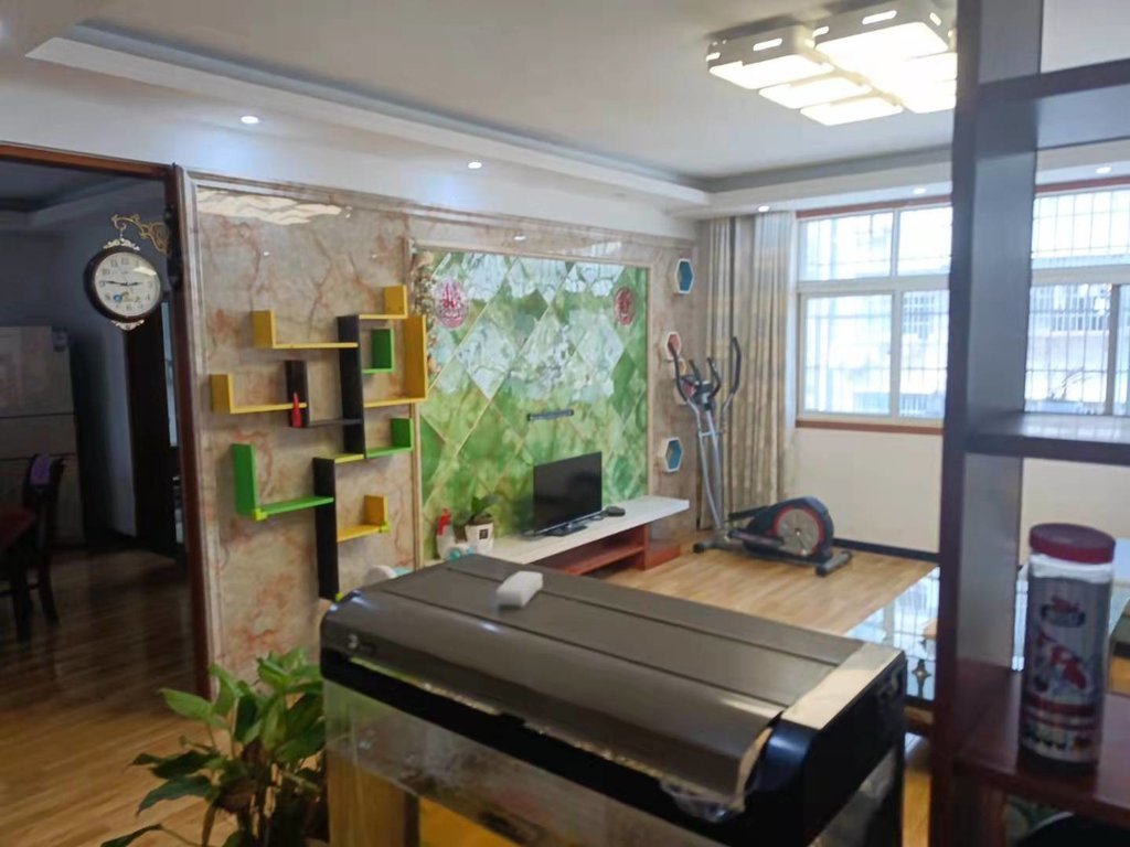 仙桃中学富迪三友旁荆洪花园中间好楼层140平大三房 无公摊