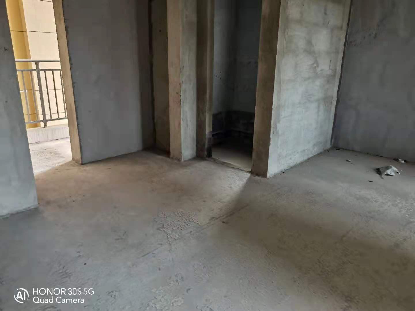 笆篓湾精装两房满五，出门就是学习