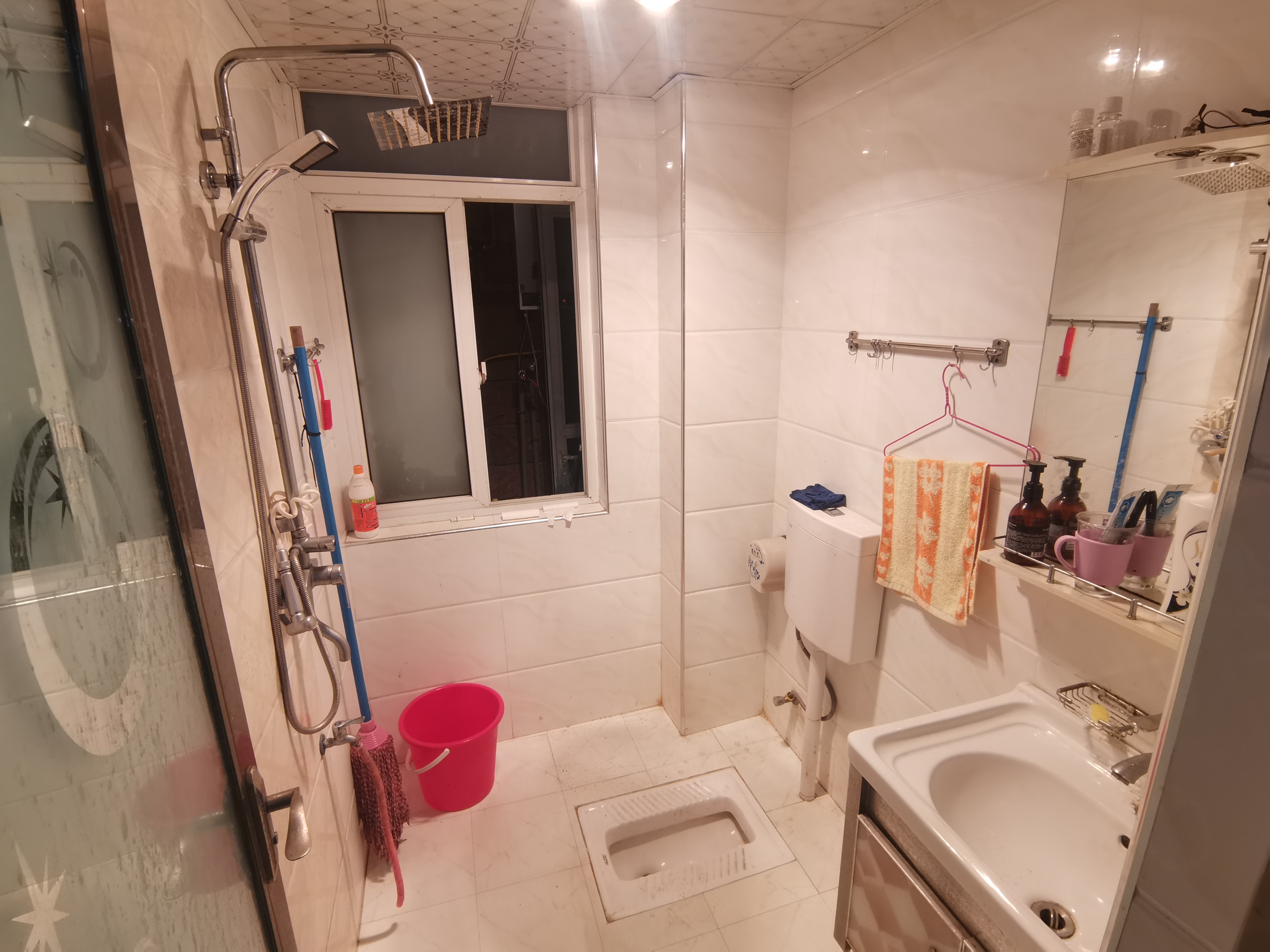 明珠新城捡漏房走一波，措过大腿拍肿，你直接来看来买好了！@