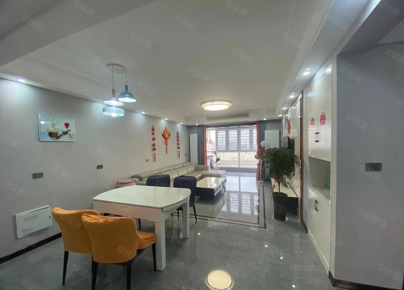 50，捡漏，荣怀小高层，全新装修，全屋暖气片，户型采光好