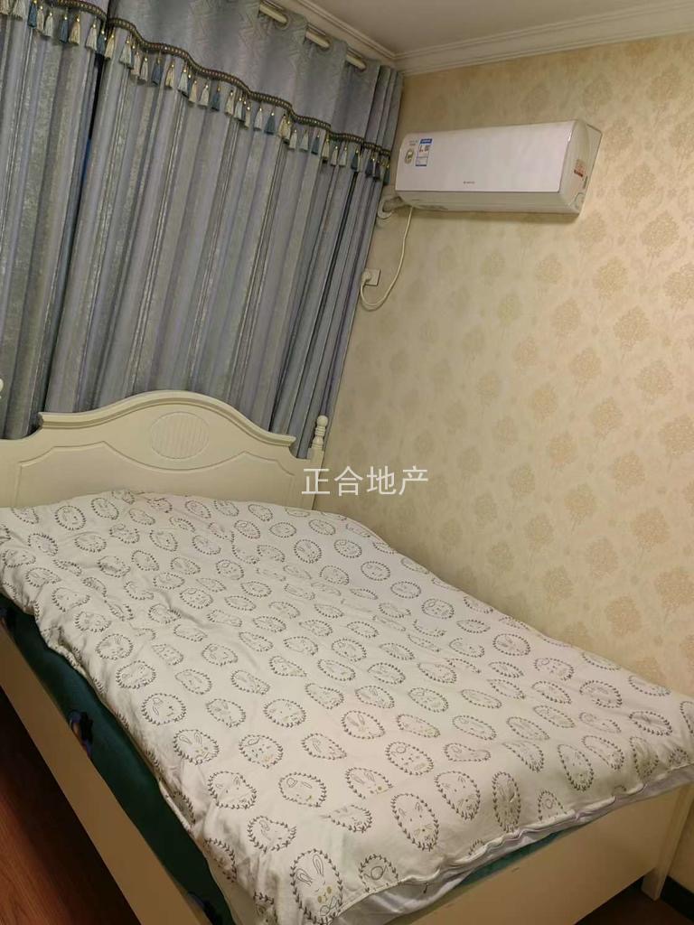 业主诚心出售！御台公馆，单价5000，精装三房，满五，家私家电全送，