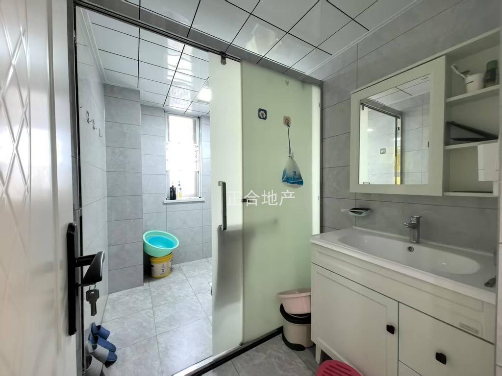 捡漏！城南，南国明珠，精装4房，中间好楼层，9成新，单价5100，双阳台，证满二