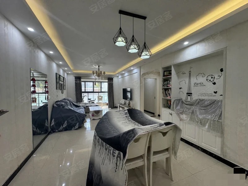 降价了，降价了​房东急售，城南，福星城，精装修大两房，单价4100，证满两年，税费低，证满二