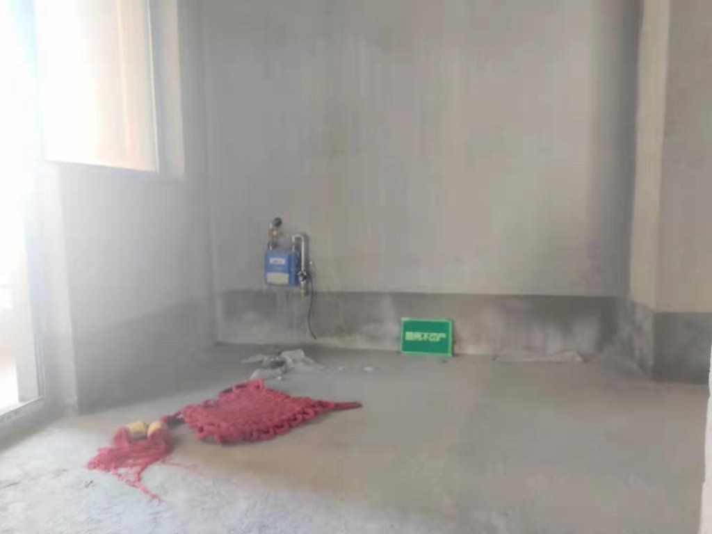 环球广场房子毛坯三房楼层好地段好周边多商圈多