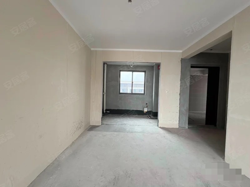 390，捡漏，城南吾悦广场，东边户，南北通透，业主诚心出售，急售