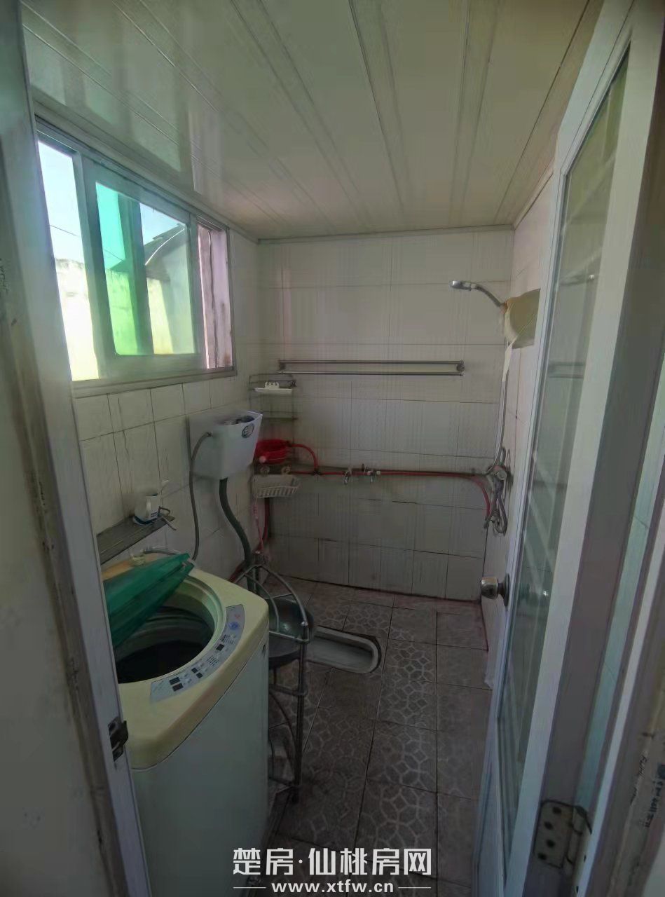 何李路100平20.5万有证天然气空调热水器洗衣机冰箱齐全