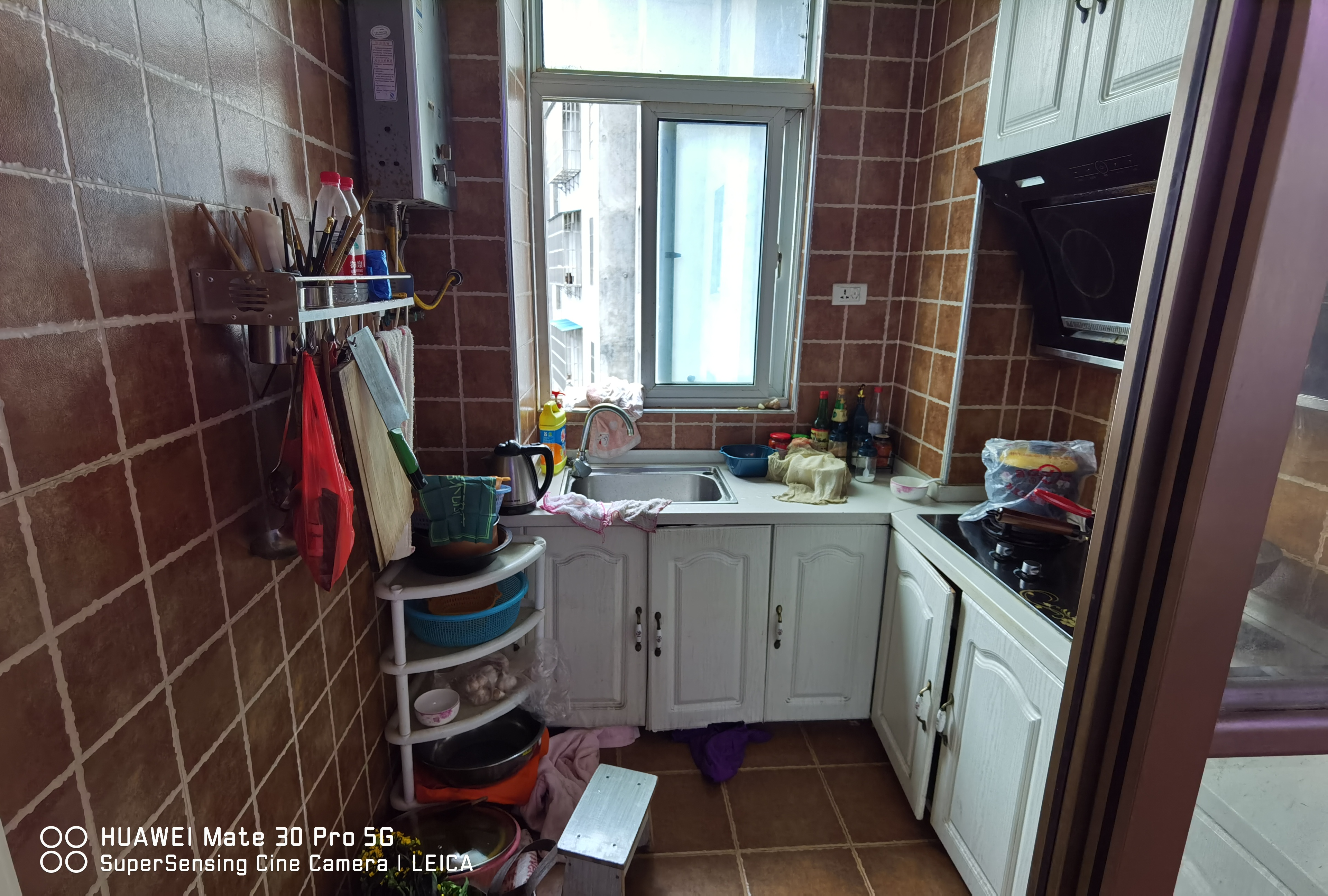 城东金碧苑精装三房旁边有晓学出行方便好停车