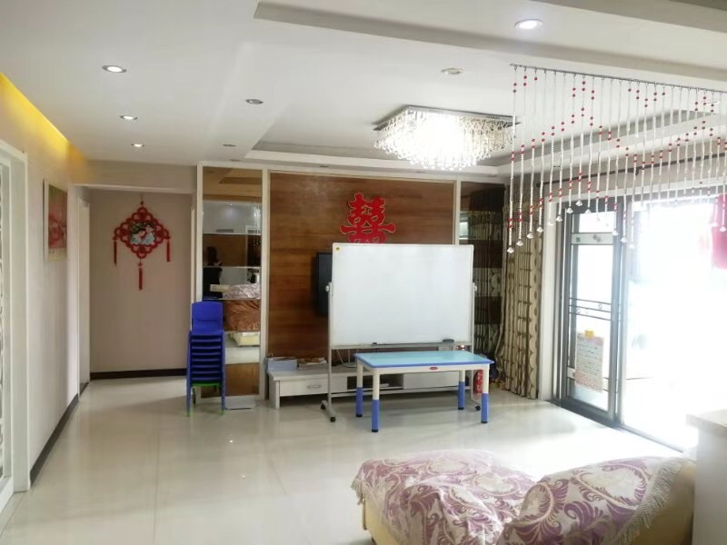 福星城大户型，入户花园，超大阳台，交通便利，证满二