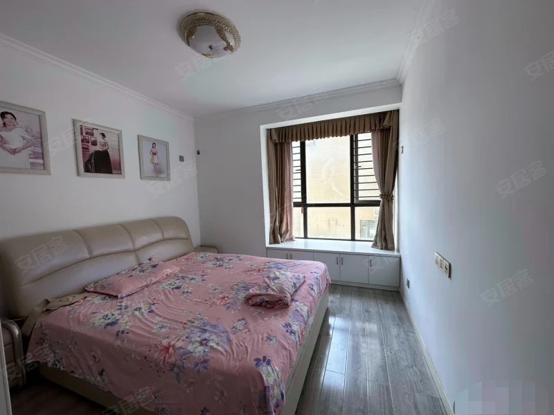 捡漏，急售，颐和公馆，单价3800+，精装四房。证满二，拎包入住