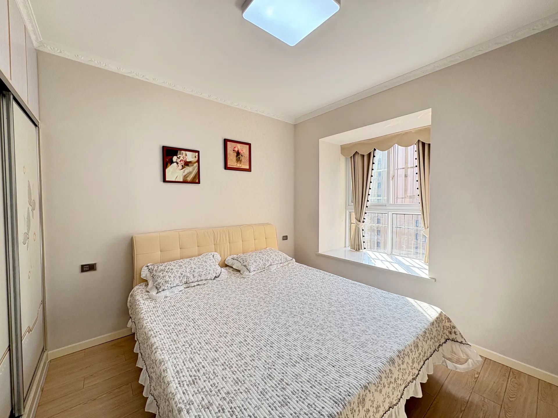 一中对面，翰林公馆，精装3房2卫，南北双阳台，​东边户，单价4600