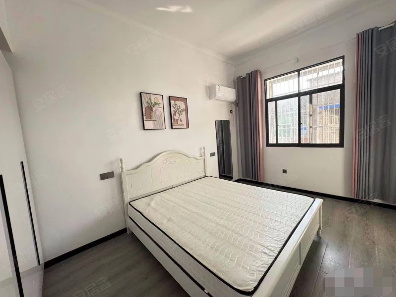 武商附近，精装三房，大出场好停车，单价2700，三房朝南全屋家电齐全