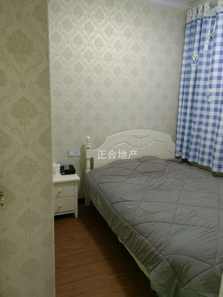 业主诚心出售！御台公馆，单价5000，精装三房，满五，家私家电全送，