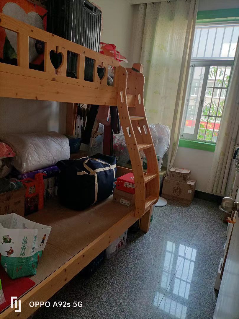 教科院宿舍.精装三房.中间楼层.看房方便.证件满二