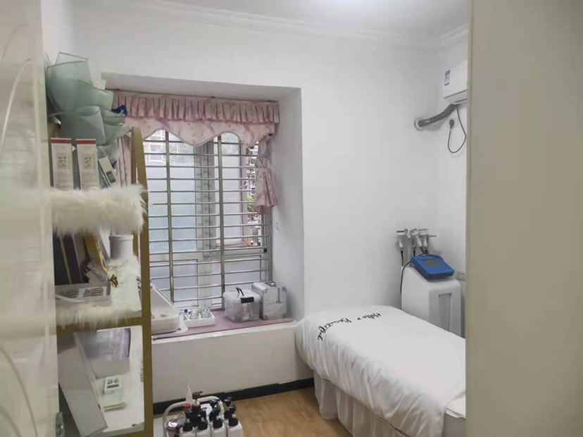 城南湖景房，朝南户型，精装修三房，动静分区，餐客一体