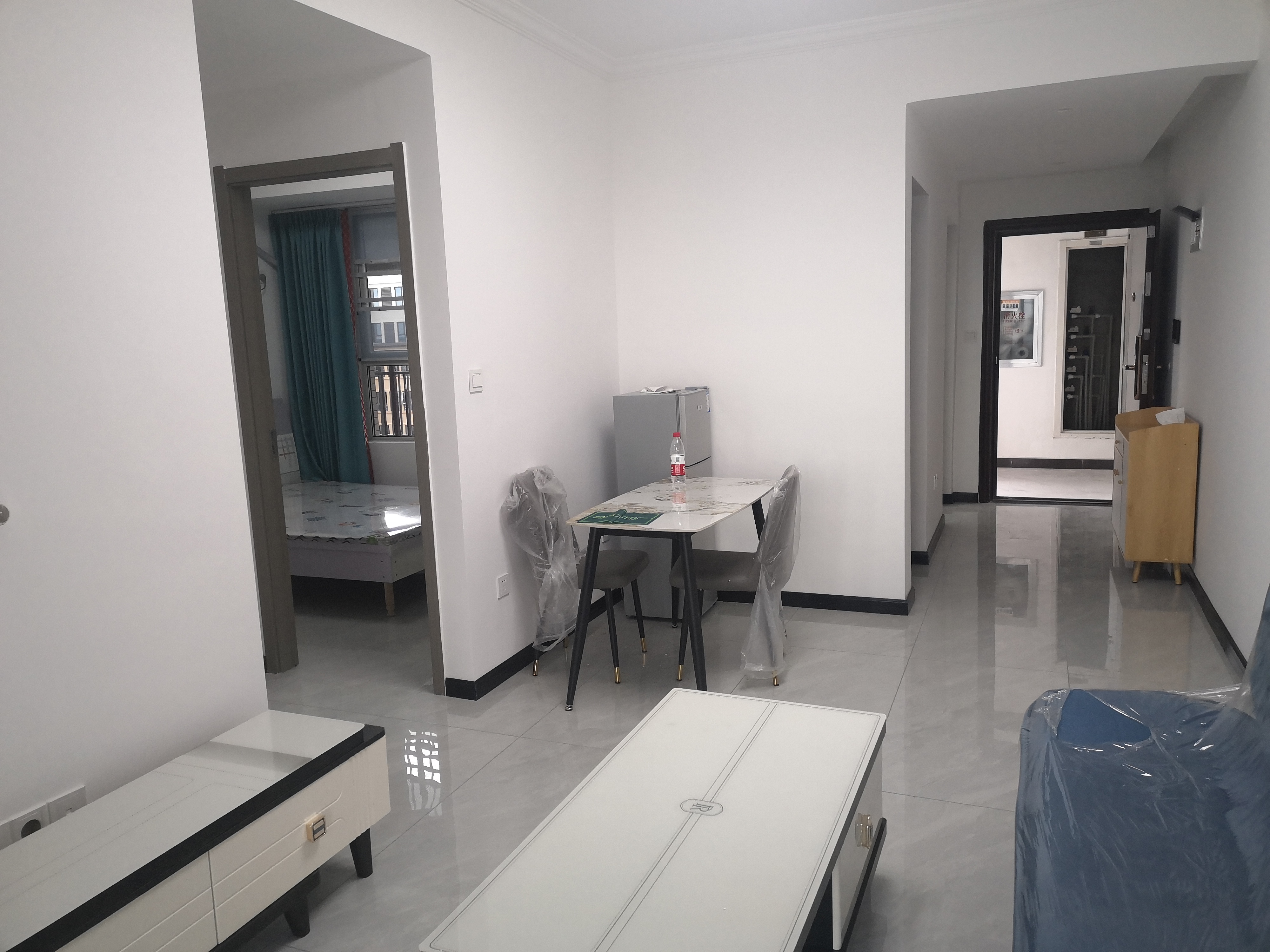 天泽园精装两房出租新装高层空气好