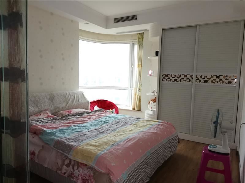 急售公园世家130平南北通透精装成色新有钥匙 看