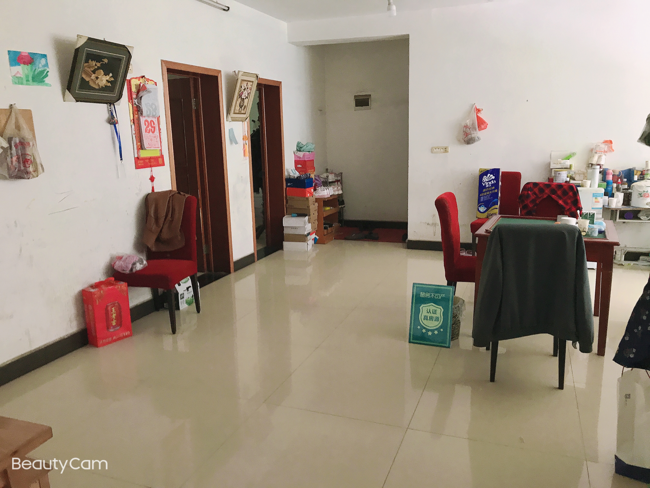 荆洪花园富迪三友旁仙桃中学附近装修大三房很好的楼层诚心出售