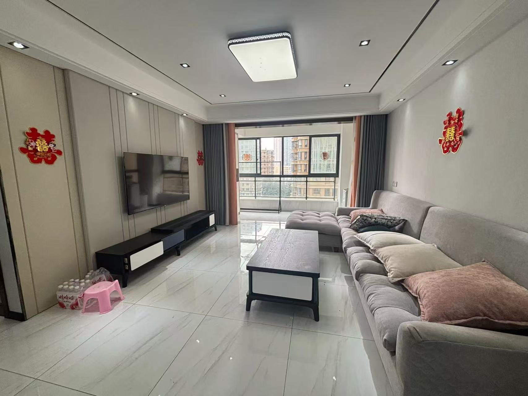 降价了，捡漏，公园世家，精装四房，成色好！好楼层，南北通透，证满二