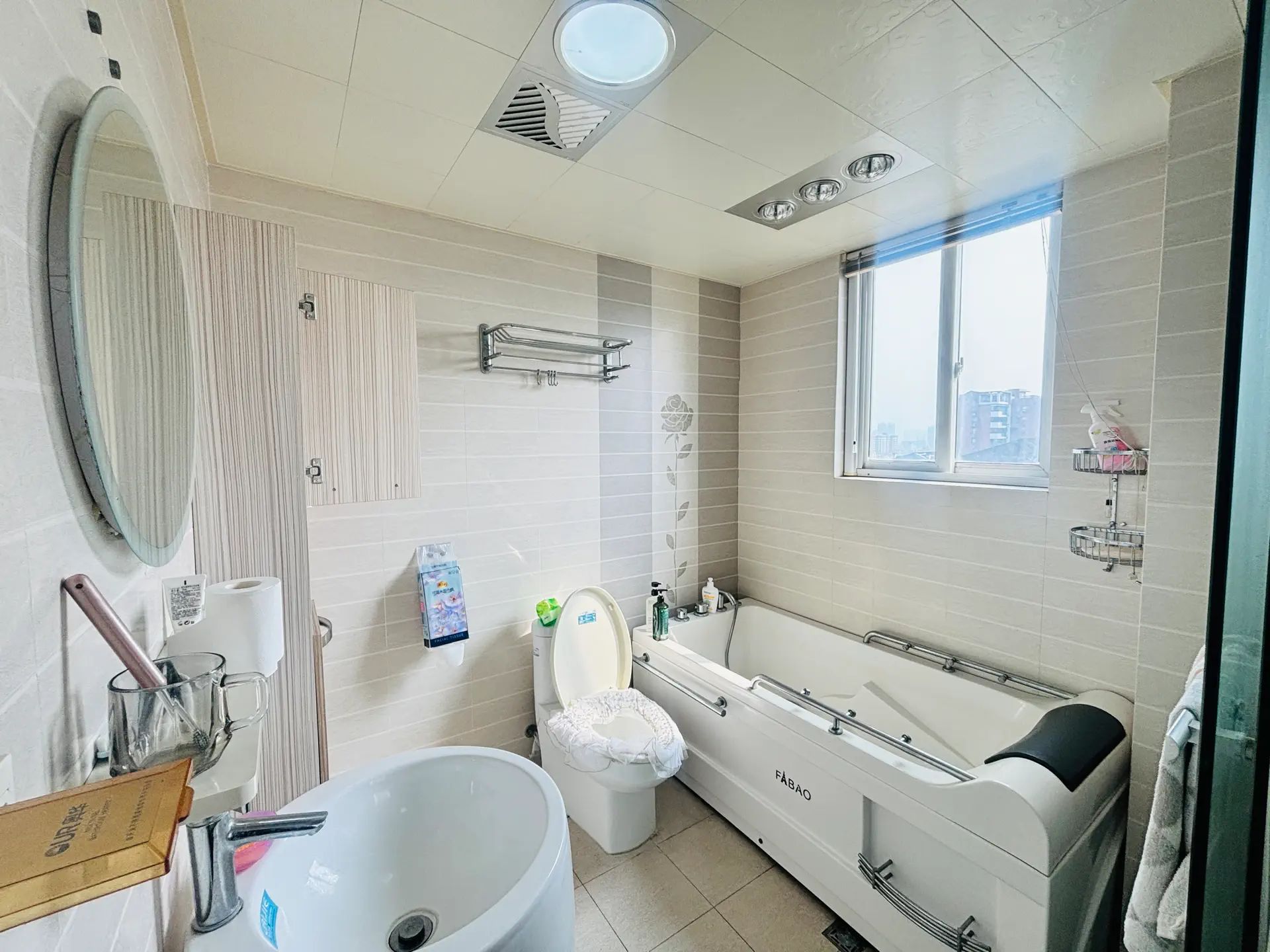 城西，三丰鼎城，电梯大平层，单价三字头，好楼层，证满二