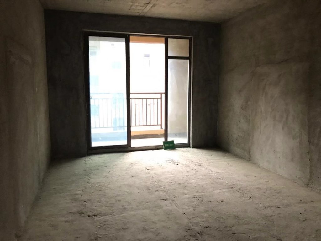 城西绿地华庭香格里拉电梯洋房南北通透优秀楼层诚意出售