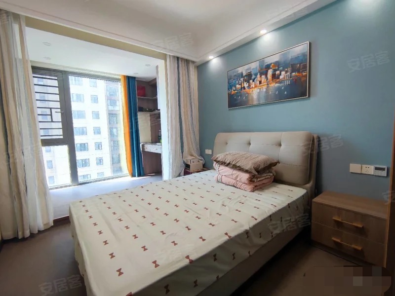 城南吾悦旁，全屋精装，中央空调，元泰三中沔阳xiao学证满二中层11楼