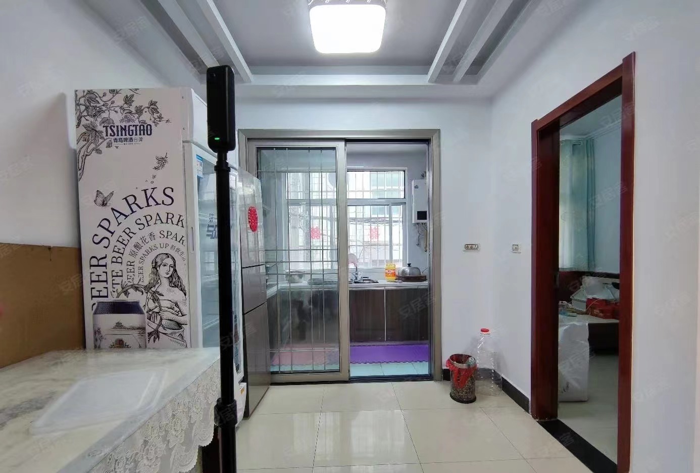 53，急售，一中对面，步梯二楼，有证，可谈