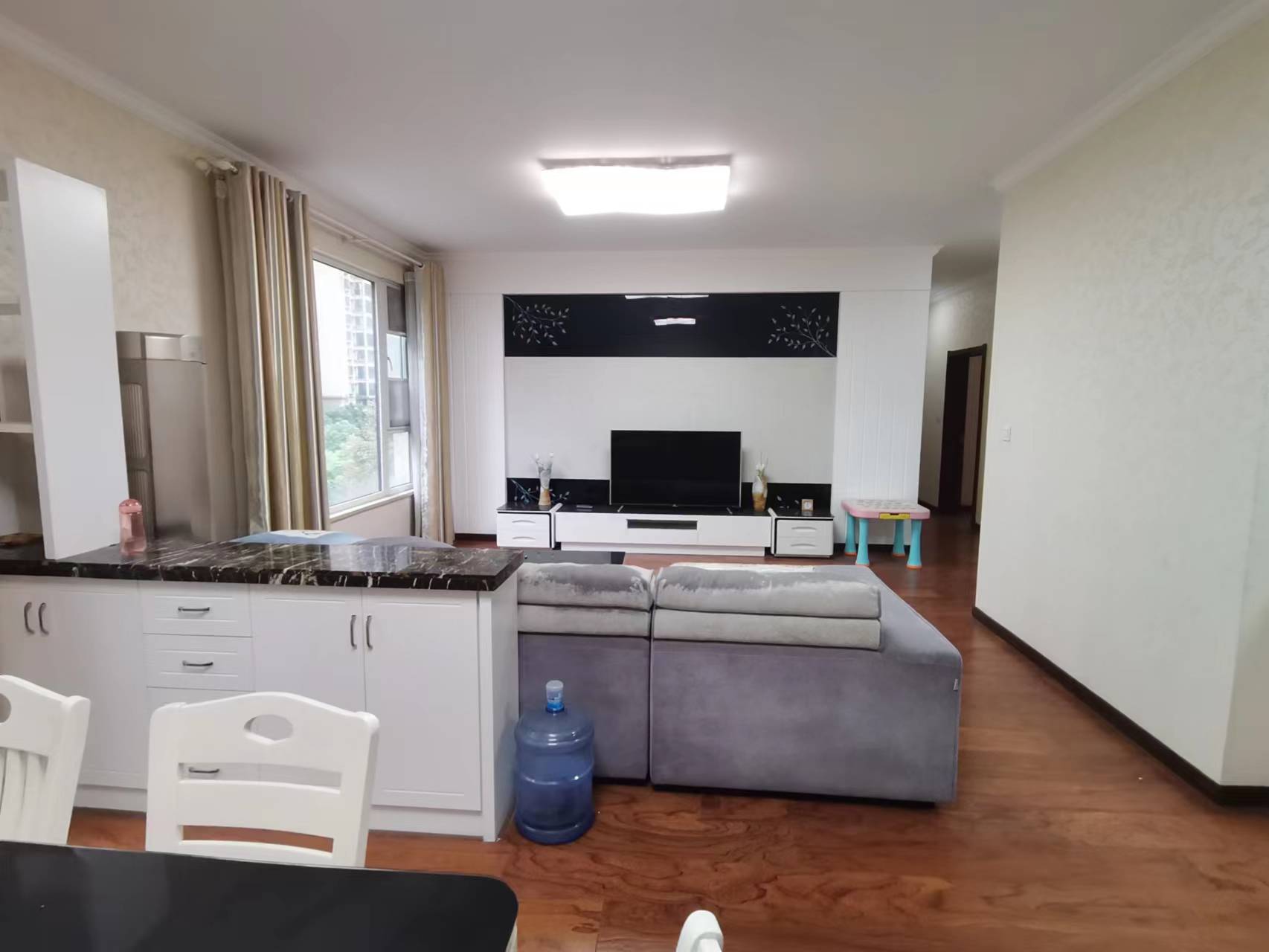 森林国际洋房精装三房中间楼层房东诚意出租