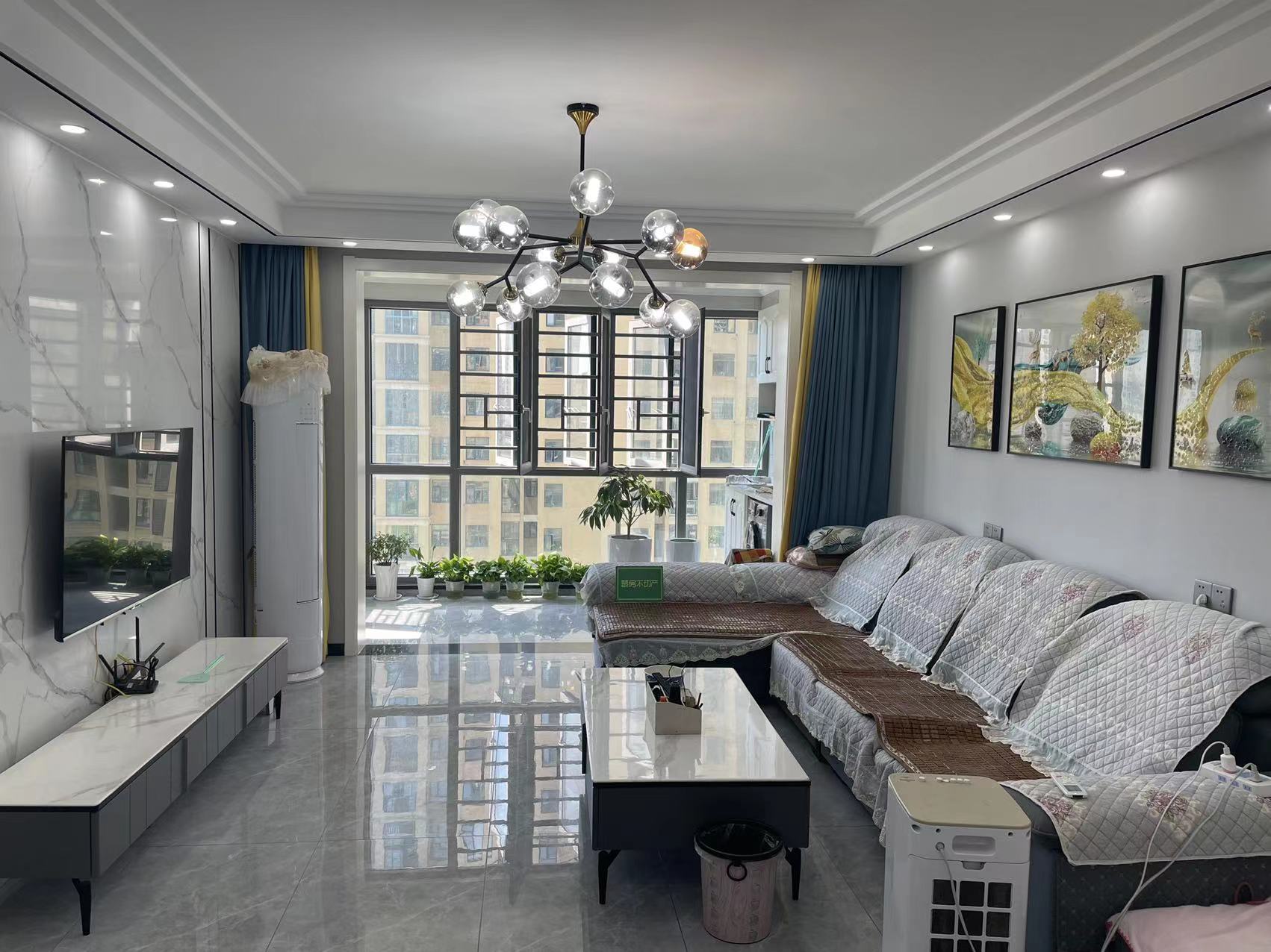 新城一号一期，送车位，晓學门口，全新装修，拎包入住，证满二，采光好，视野好，小区环境好