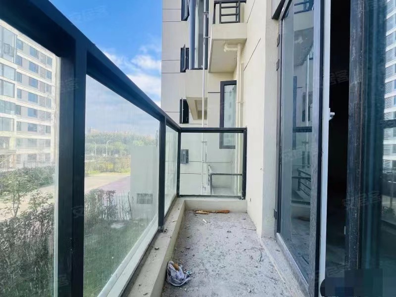 207，房东急售，蓝天花园，一梯一户洋房，大平层，带2个车位，可一手网签