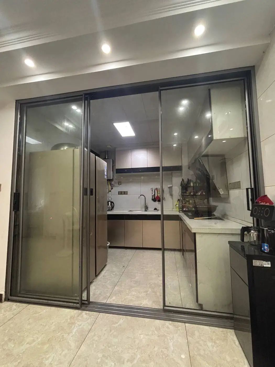 捡漏，城南，新城一号，电梯19楼，直接拎包入住，楼下实验三小，老证