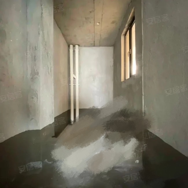 389，急售，捡漏，城南荣怀，比补贴完1000都划算些，电梯小高层，证件满二