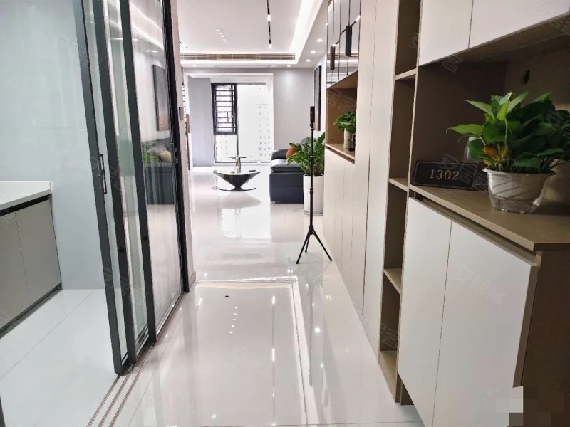 城南，森林国际城北苑，电梯小高层，好楼层，全新精装三房二卫，业主配合满二过户