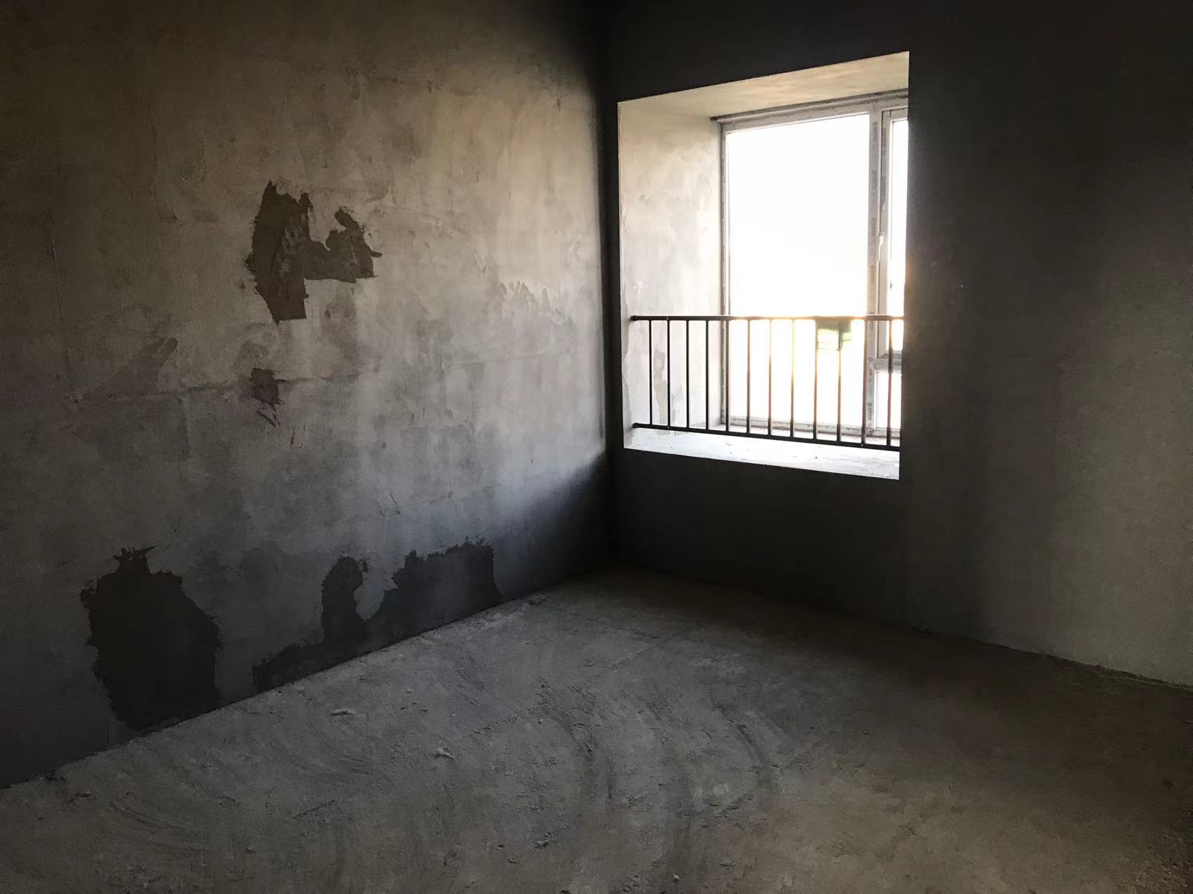 南国明珠好楼层东边户送入户花园毛坯三开间朝南南北通透双阳台视野好采光很棒看房方便