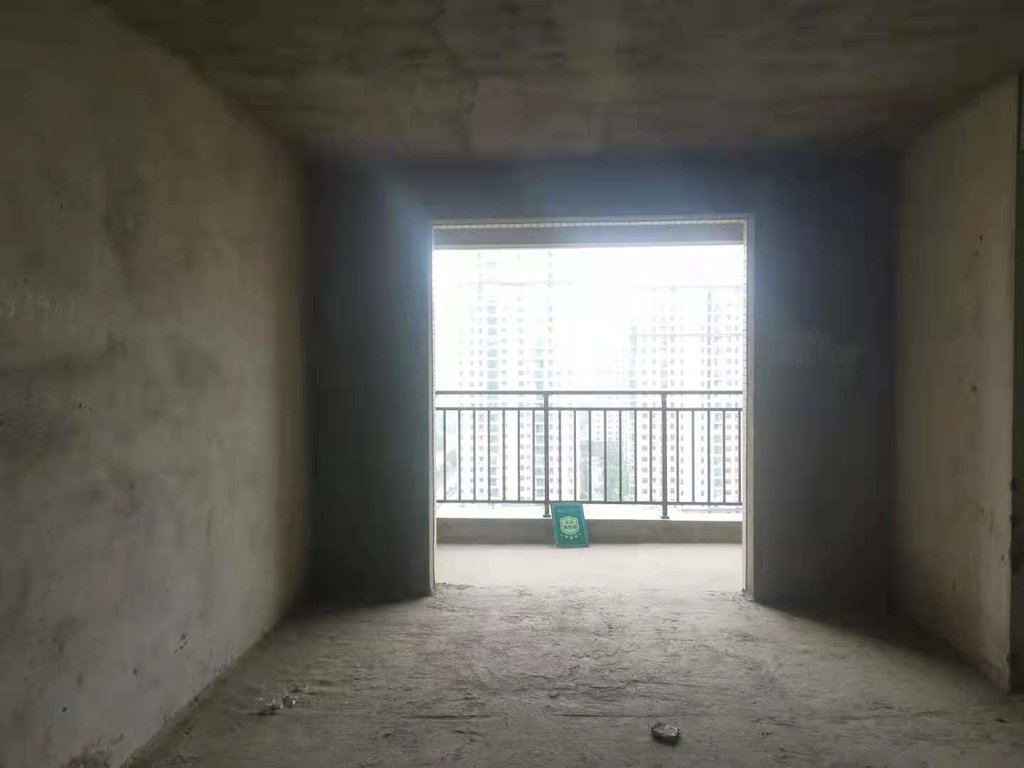 新城一号三期南北通透大三房无遮挡采光好房东诚意出售