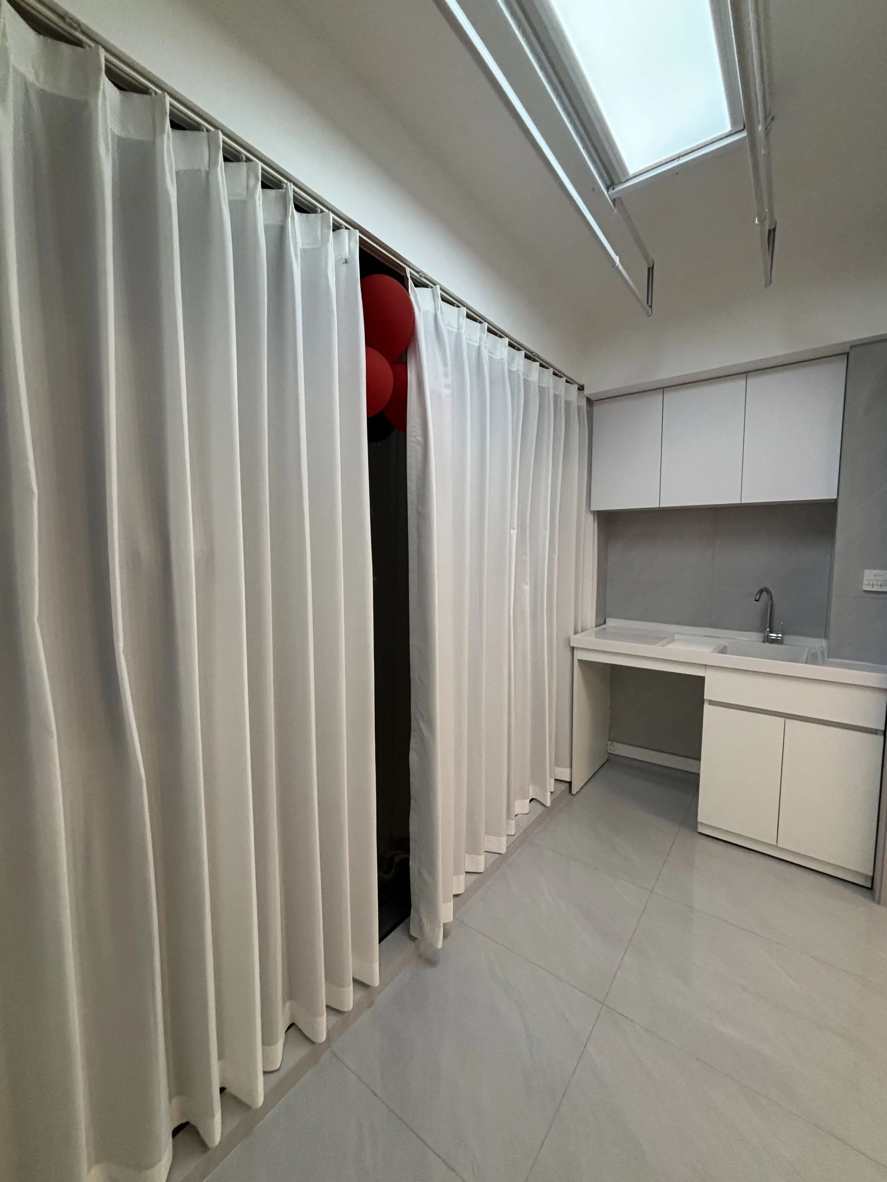 降价了，亏本出售，御湖世家，送车位，全新装修婚房，精装三房，好楼层