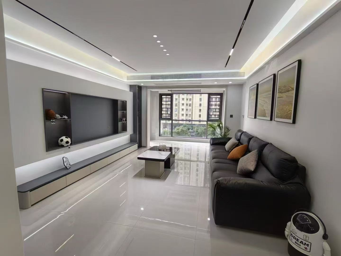 降价了，捡漏，和合国际，全新装修，精装大四房，证满二，诚心出售