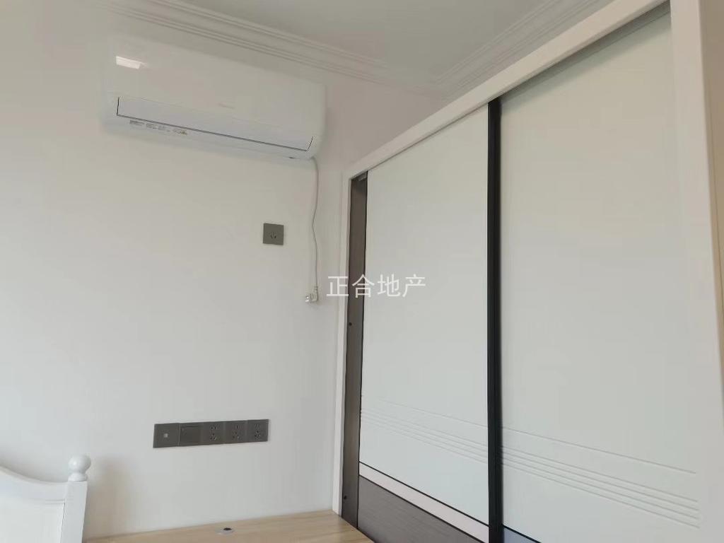 房东诚心出售，城南，荣怀，精装两房，保养成色新，采光好