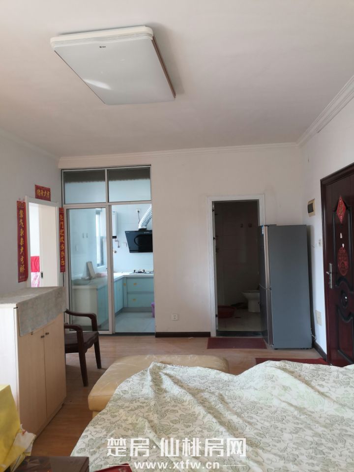 和平社区，带地下室，精装修，业主诚心出售，拎包入住