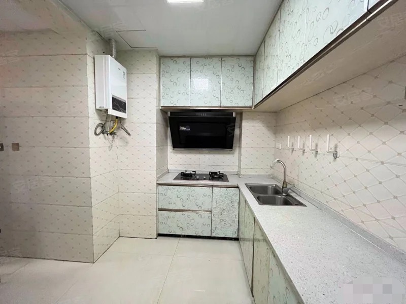 捡漏，城南森林国际，精装小3房，单价不到5500电梯17楼，下楼就是新2中2小，满二