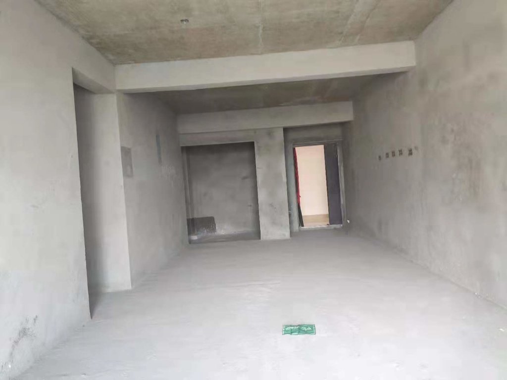 御湖世家毛坯三房单价低房东诚意出售