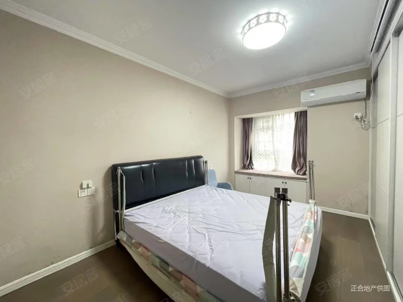 业主急售，和合国际四期，精装四房，9成新，中间楼层，拎包入住