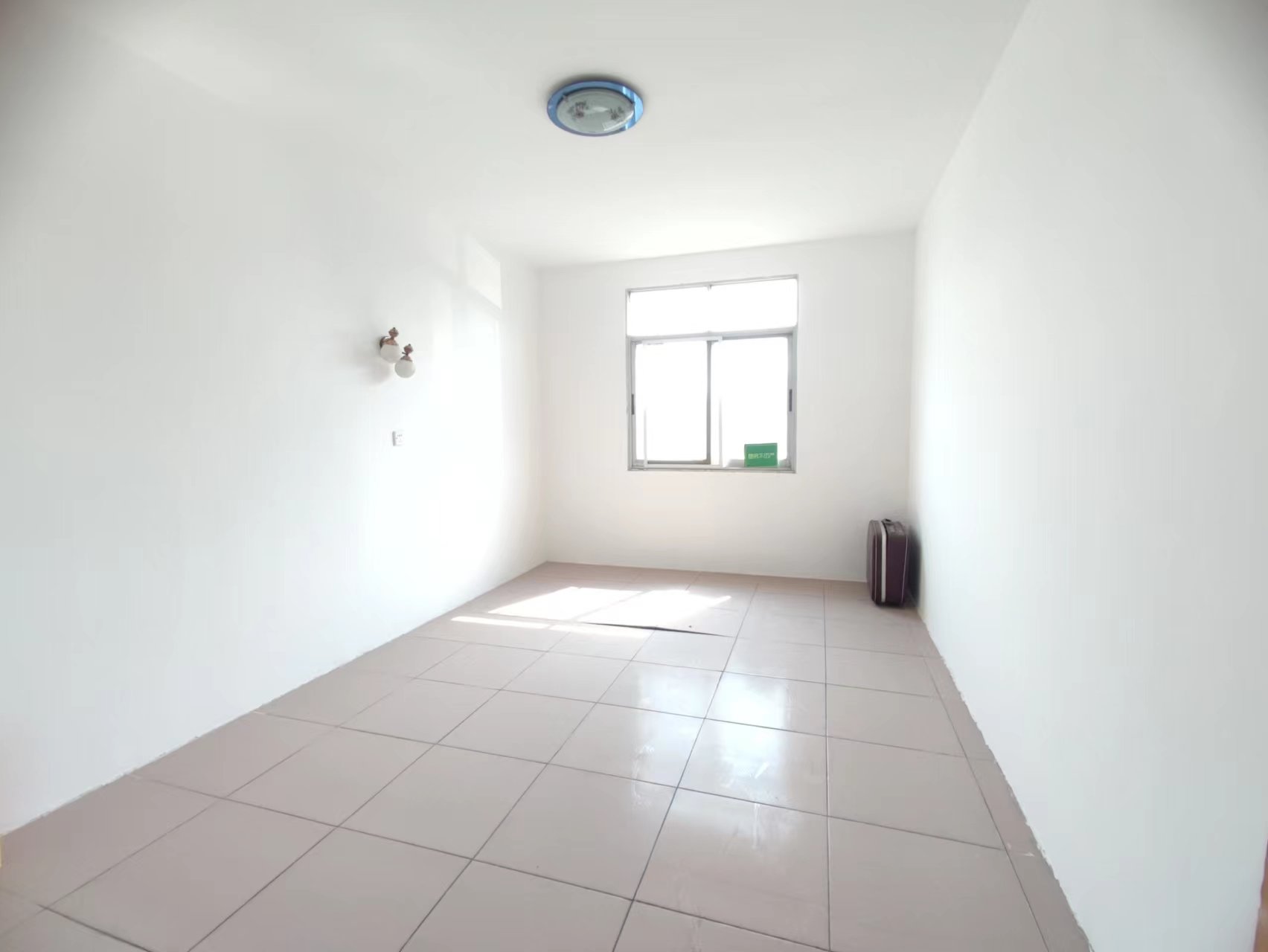 石油公司宿舍 步梯6楼 旁边菜场 实验晓学 采光好