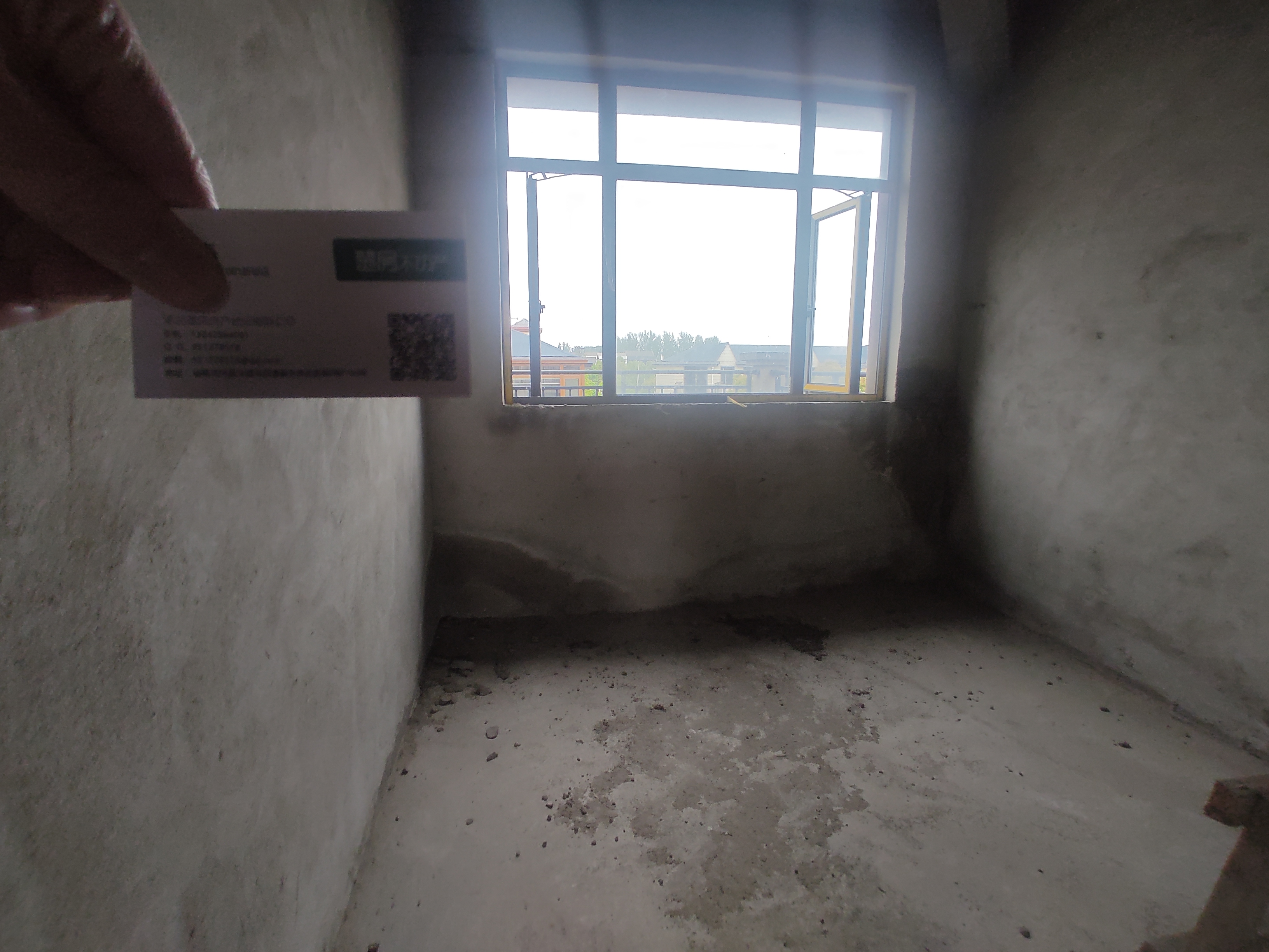 太子湖旁边联排别墅，性价比超高，业主诚心卖，看房方便