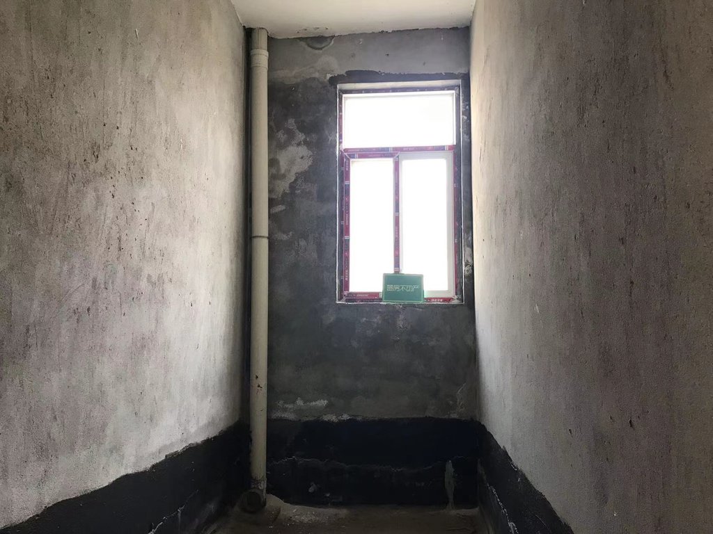 世纪雅园毛坯复式户型方正带一个车位房东诚意出售