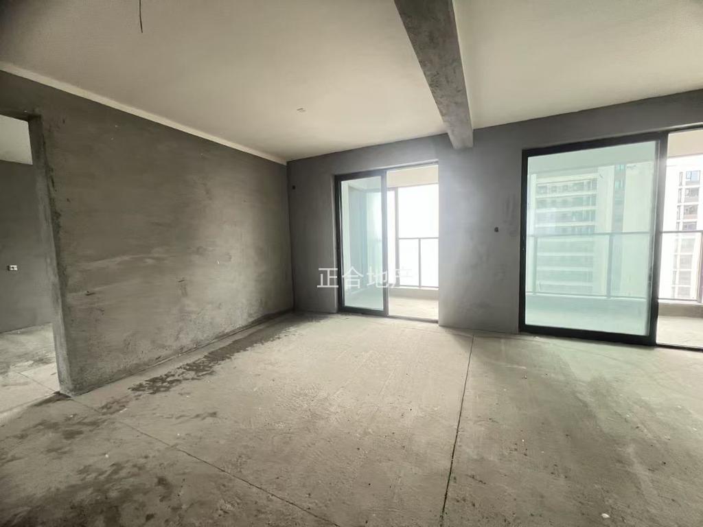 捡漏，城南，吾‮广悦‬场  ，包满二，不是‬顶楼，好楼层。诚心出售